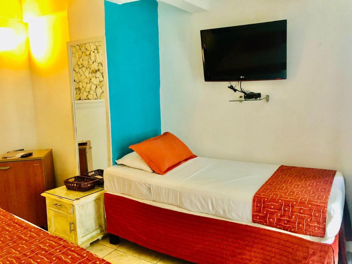 Antigua Calle Almudena Hotel Hotel