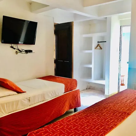Hotel Antigua Calle Almudena Hotel 3*