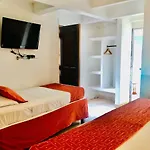 Antigua Calle Almudena Hotel