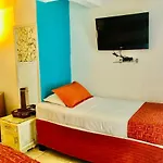 Antigua Calle Almudena Hotel