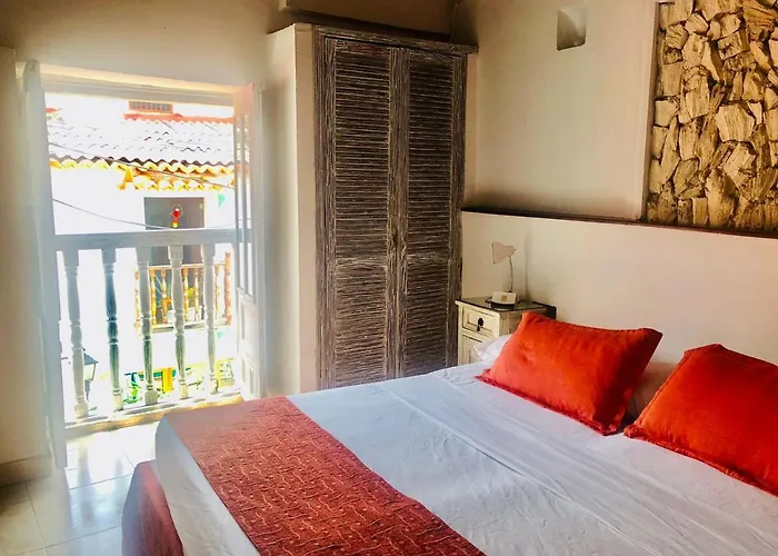 Antigua Calle Almudena Hotel